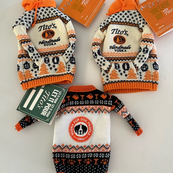 Tito’s sweater mini for bottle or cup maybe chihuahua? Dog theme lit of three - Picture 2 of 12